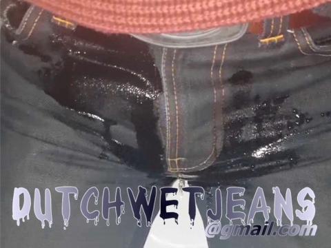 More Organic Dry Nudie jeans pissing