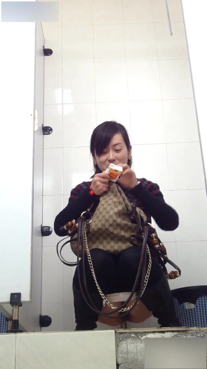 Chinese Ladies Toilet Voyeur - video 134