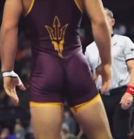 Big muscular ass of a wrestler