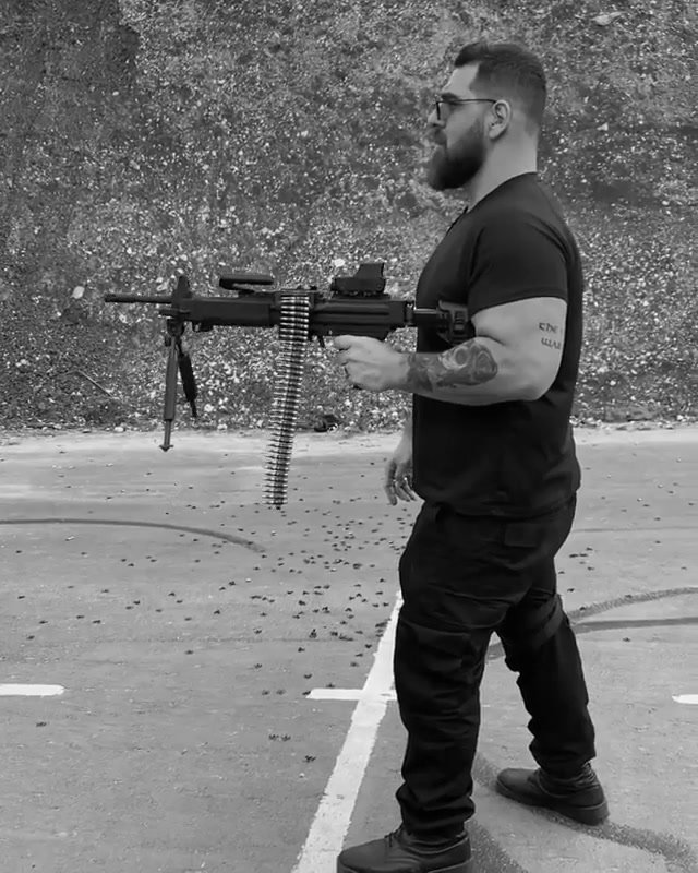 Hot gun lover