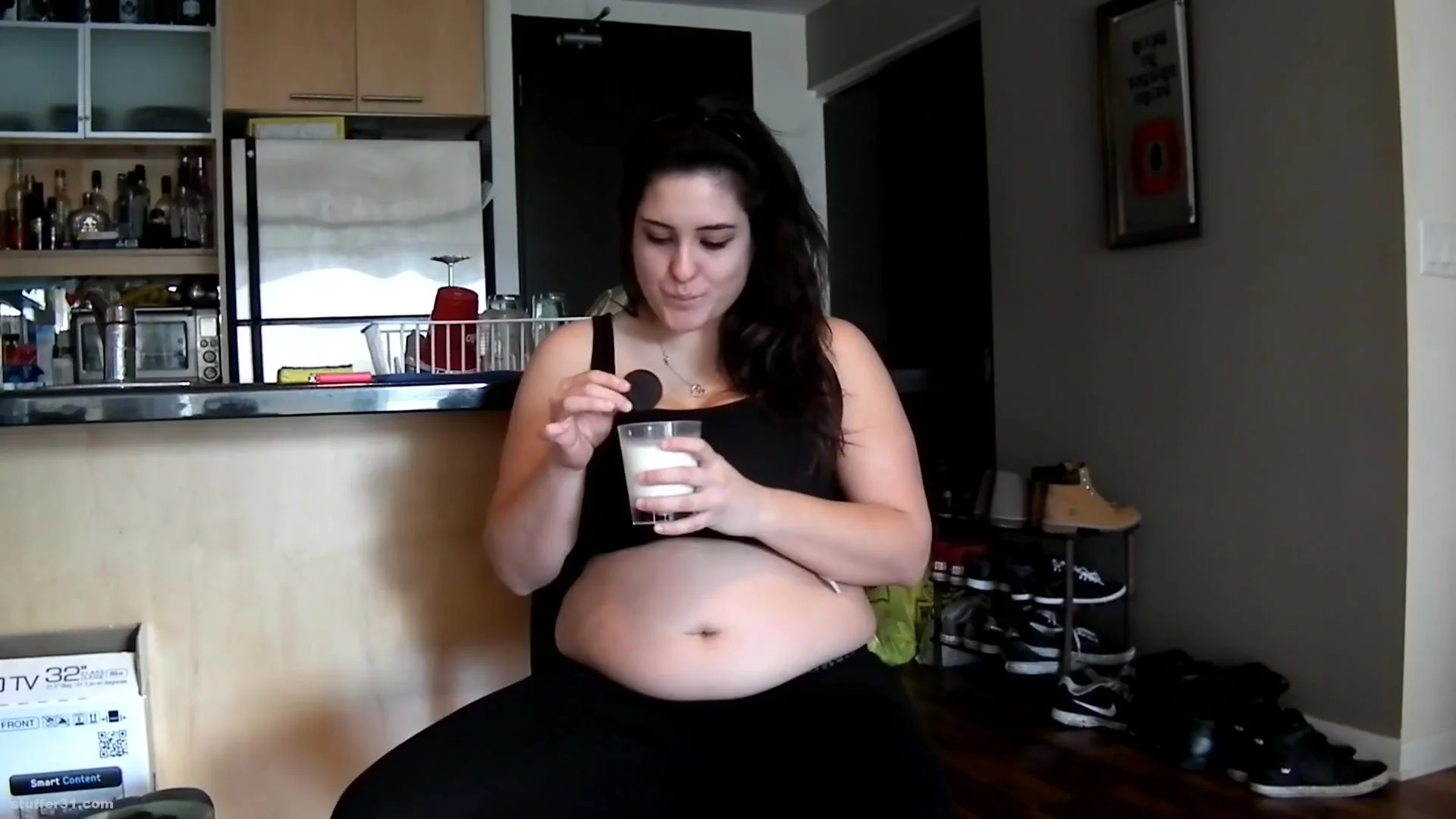 Video: Stuffing belly full belly 2 - ThisVid.com