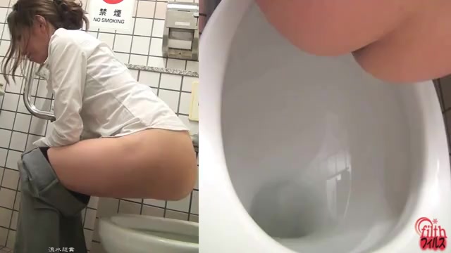 japan girl in toilet