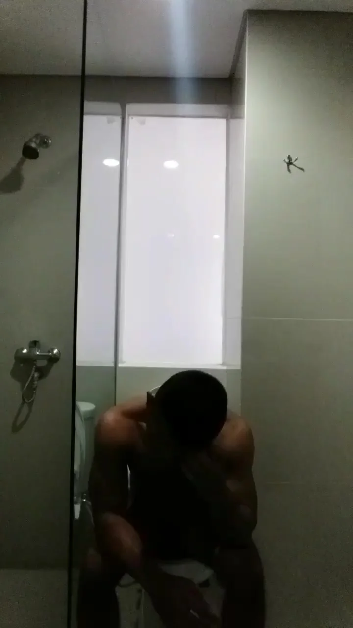 Asian Guy Shitting In Hotel