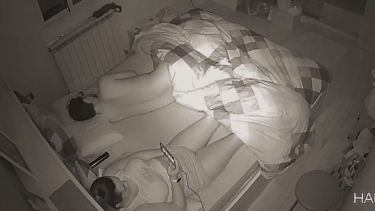 Wife masturbating before bed - ThisVid.com 