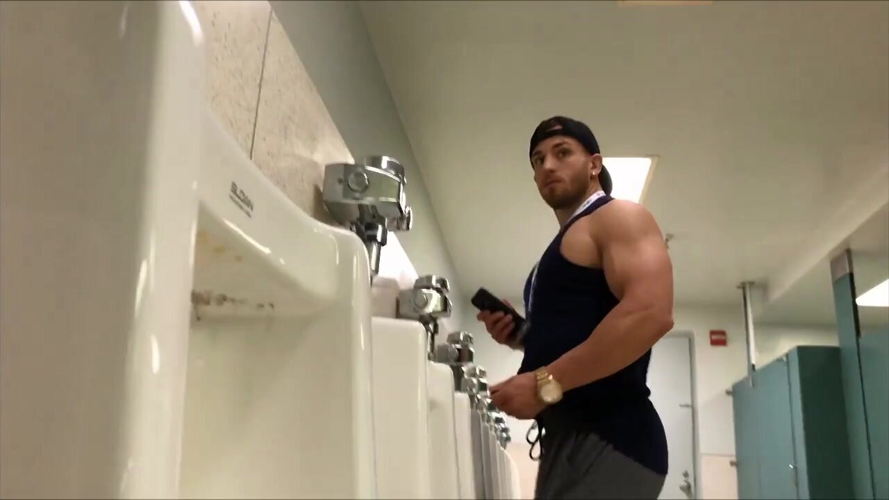 busy urinal - video 2
