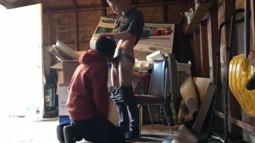 Teens fuck while parents are gone