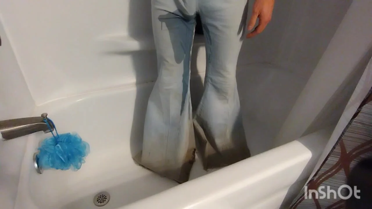 Piss in my big dirty bell jeans - ThisVid.com