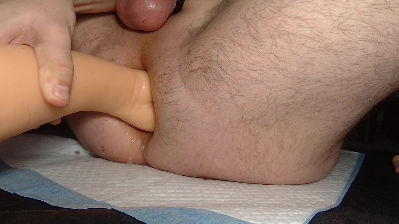 Learning to use fist dildo with a mildly dirty hole