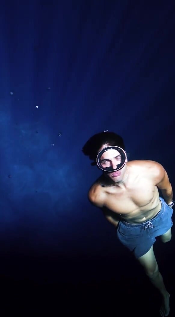 Underwater cutie with vintage mask