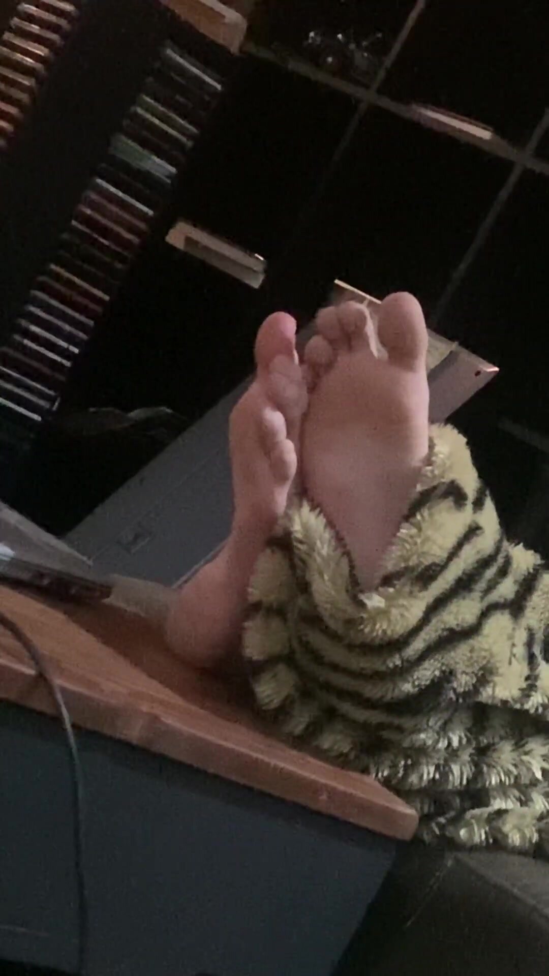 Guys Big Sexy Smelly Feet 2