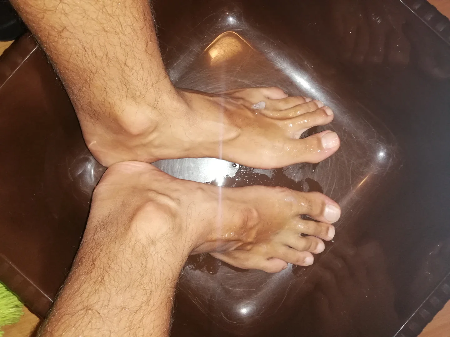 Spitting my feet 1 - ThisVid.com 中文