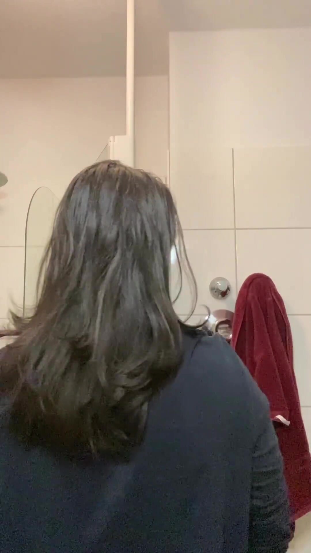 Long haired man cuts his hair (only haircut) - video 3