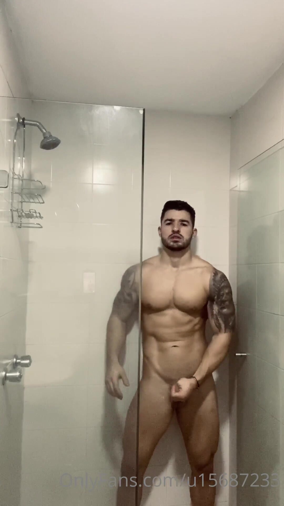 HUNK TATTOO GUY JERK OFF
