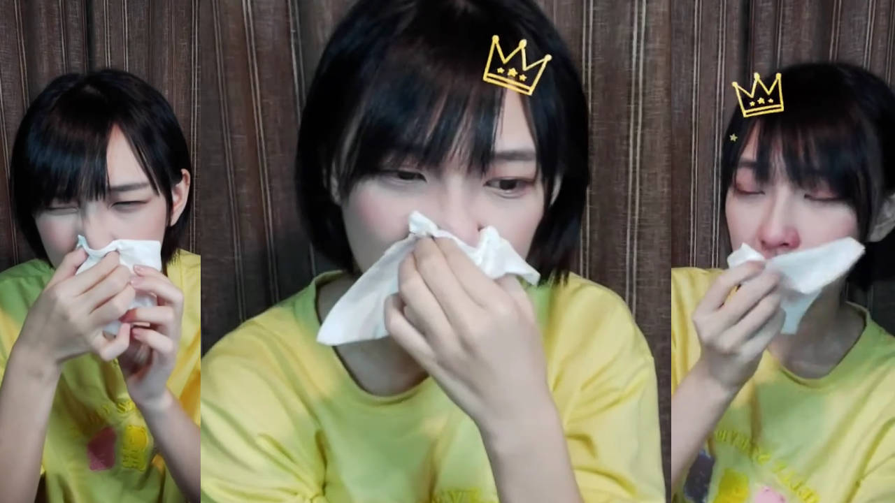 Asian babe has a bad cold while livestreaming