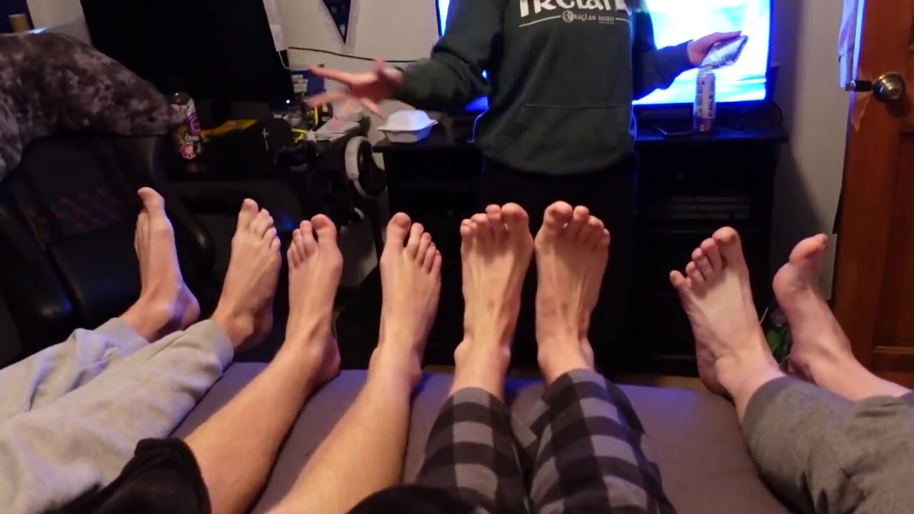 Youtuber Feet Pics