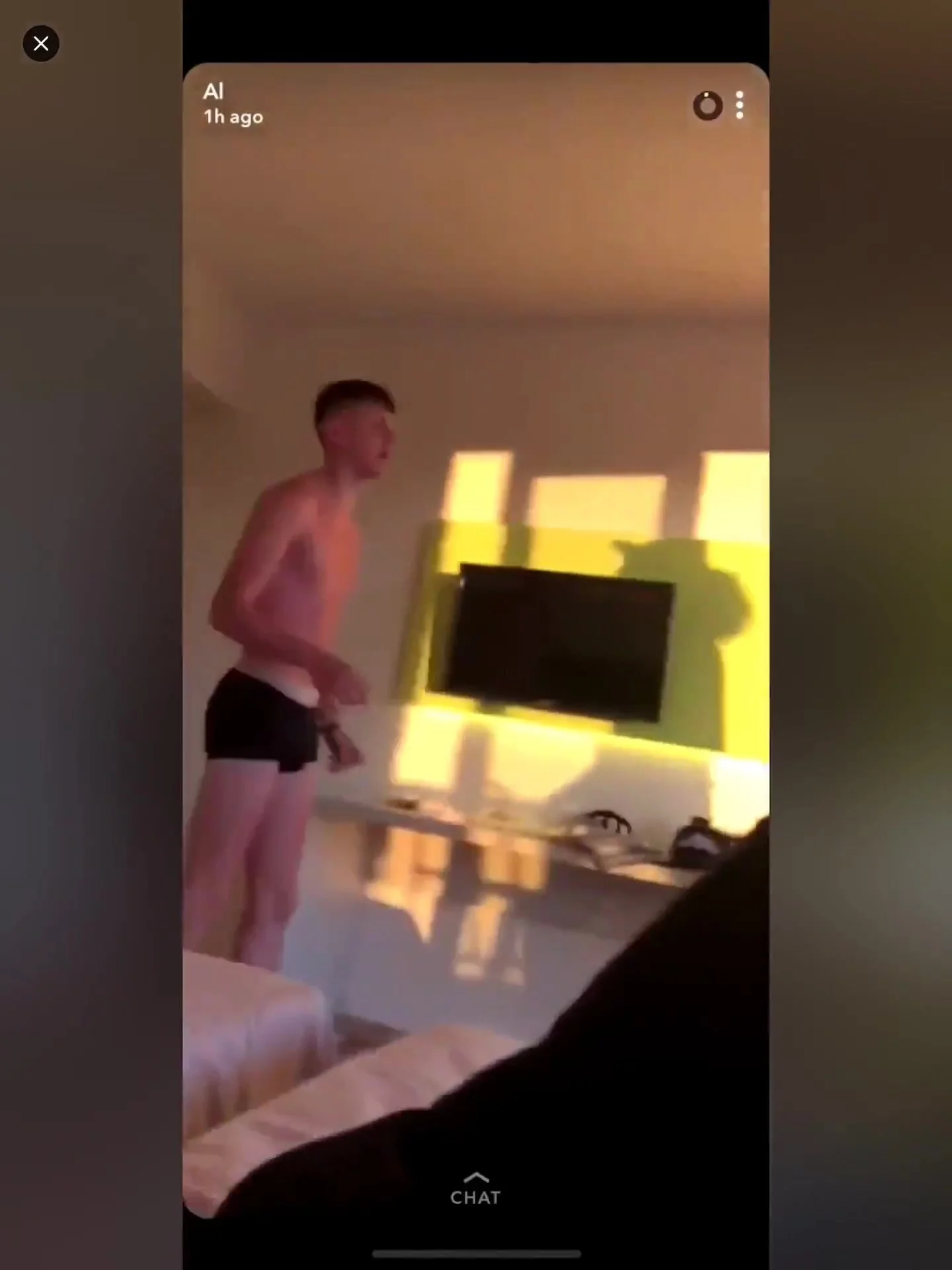 Just naked: Guy shows his dick in hotelroom - ThisVid.com