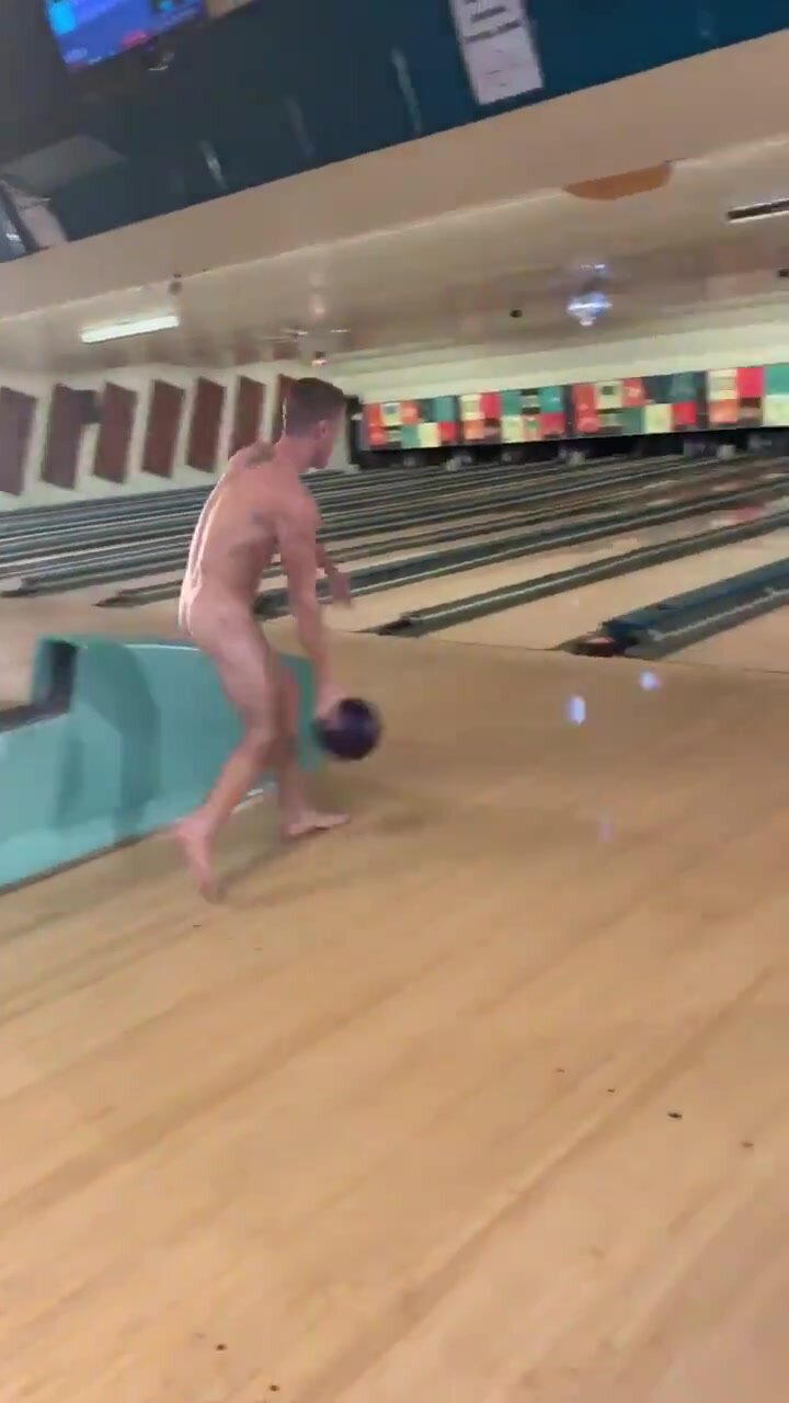 Hung naked bowling lad