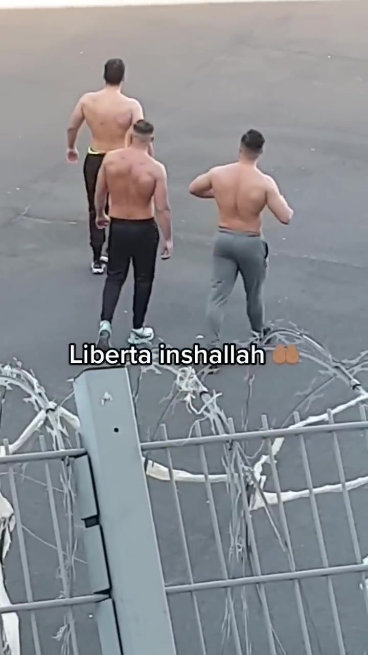 3 Algerian muscle gods in prison