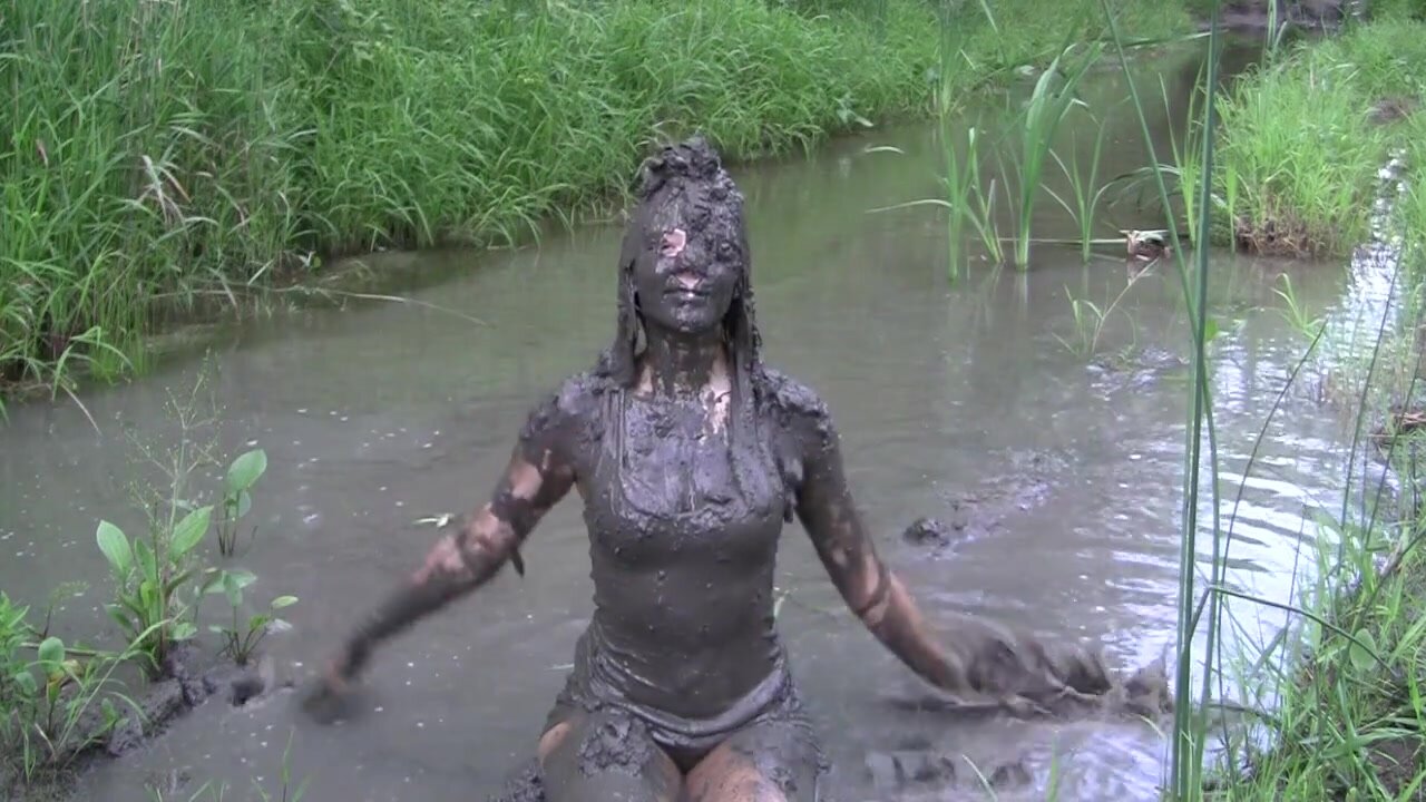 Video: Muddy Girl - ThisVid.com