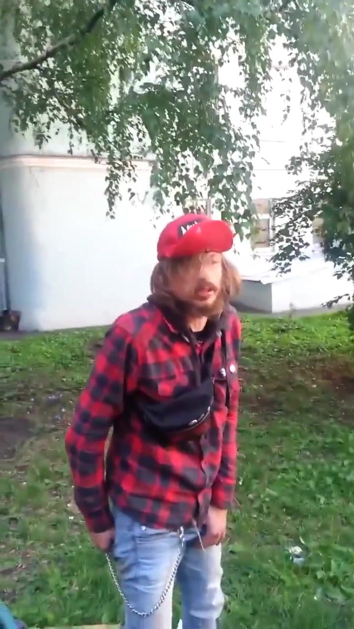 drunk russian men pissing outside