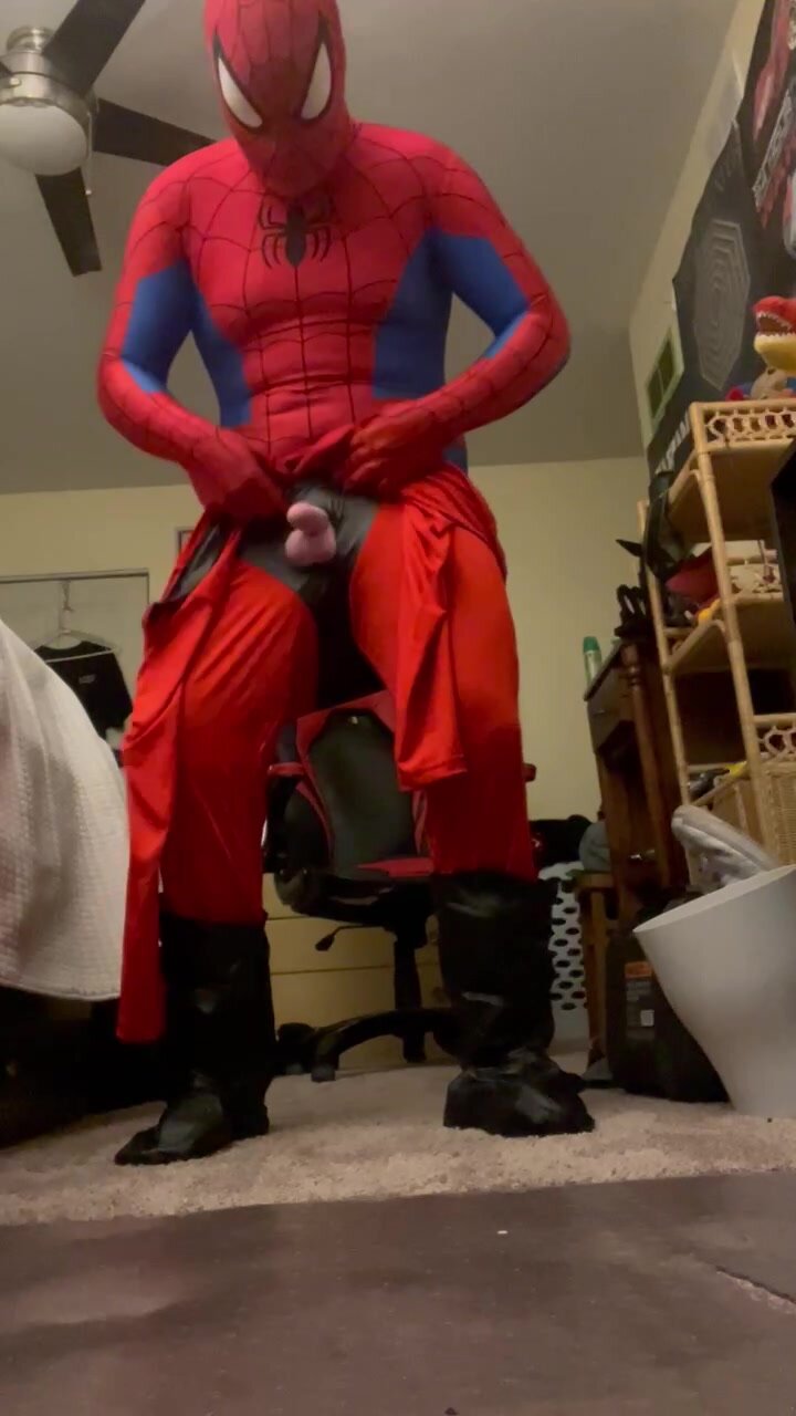 Spiderman Dresses as Mr Incredible and jerks off