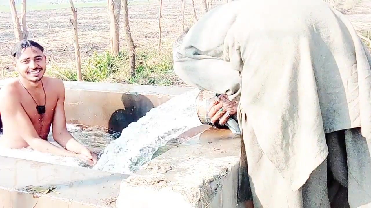 Desi Boy Takes a Dip in the Tubewell