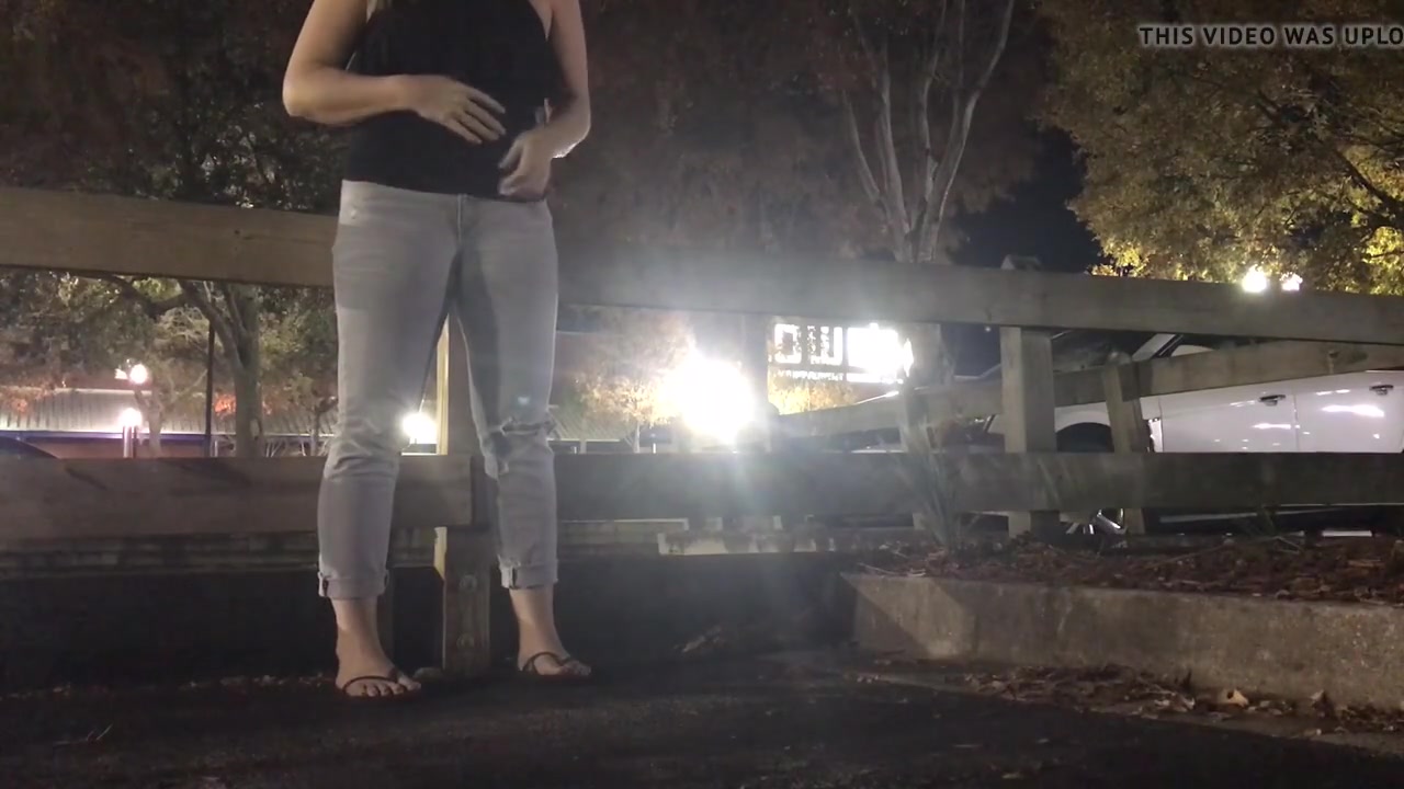 Girl Pees Pants in Public - video 2
