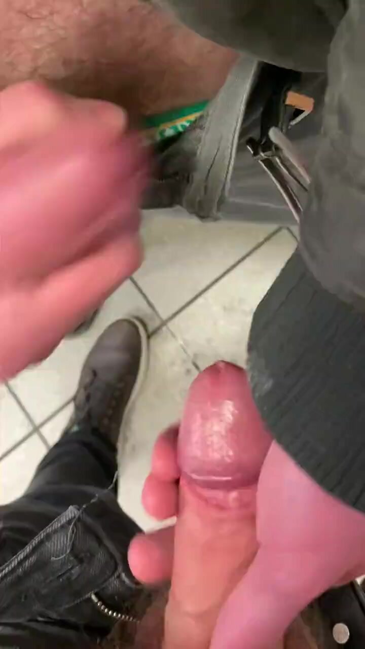 Hot load sharing in the men\