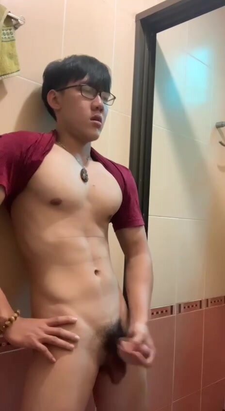 Hot vietnam guy jerk off