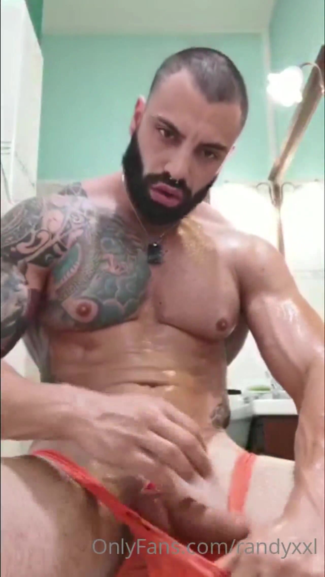 Muscle daddy jerking