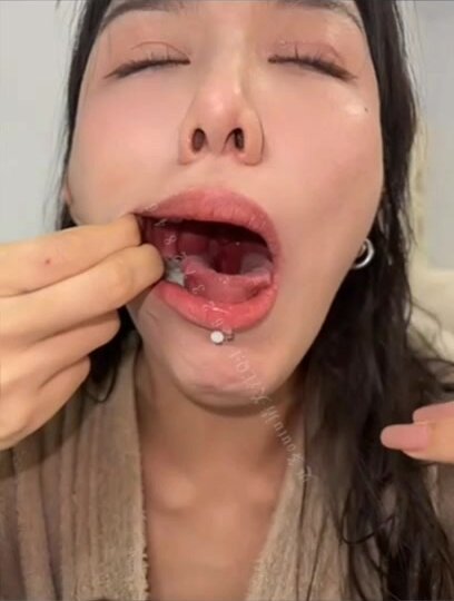 Chinese girl vomit - video 39