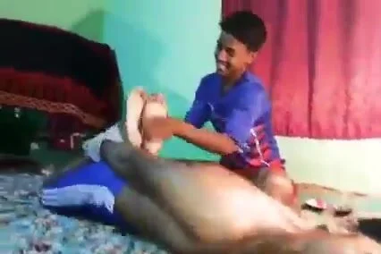 426px x 284px - Indian Boy Tickled - ThisVid.com