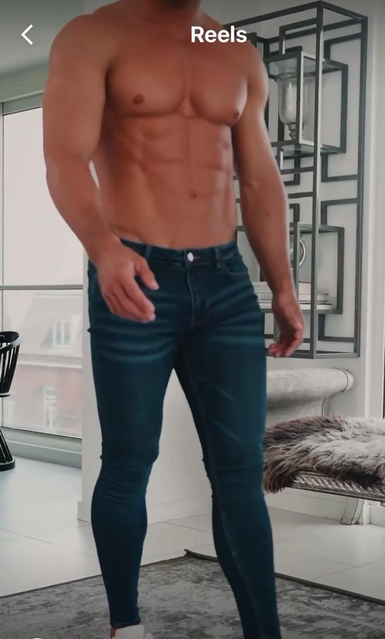 Hot guy - video 376