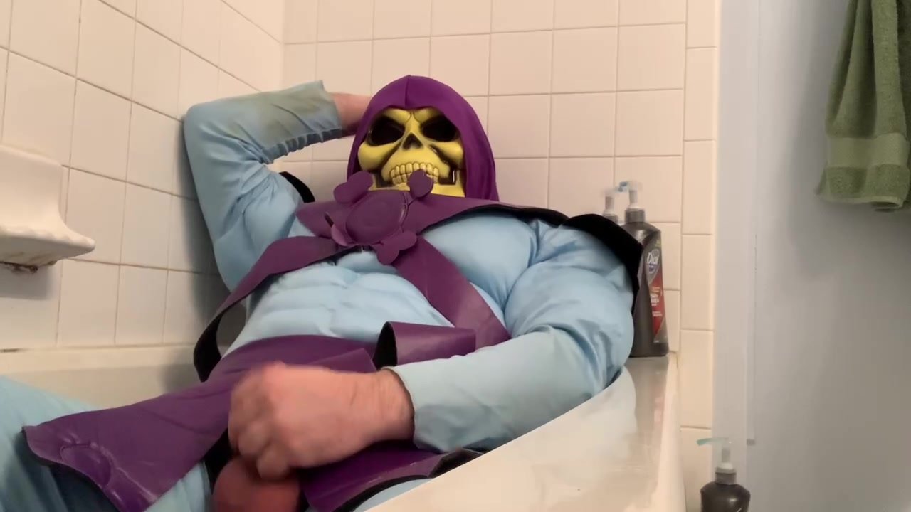 pissing on myself in a skeletor costume