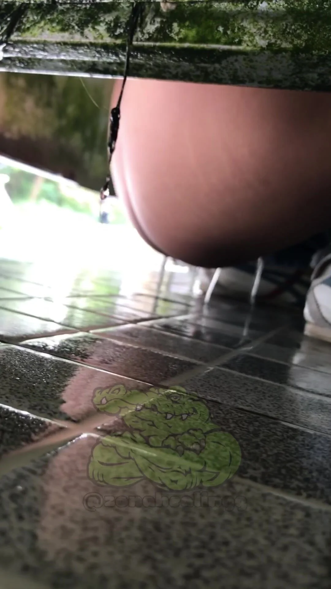 Bokep di kolam