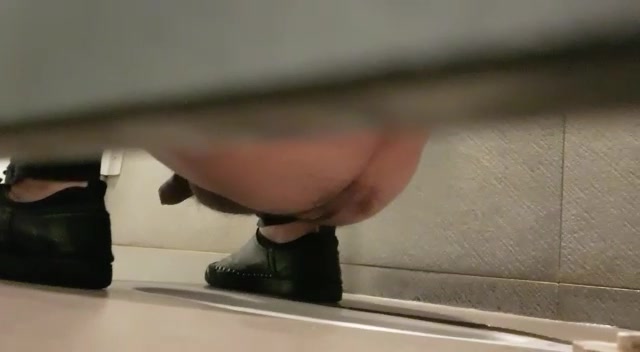 toilet spy - video 365