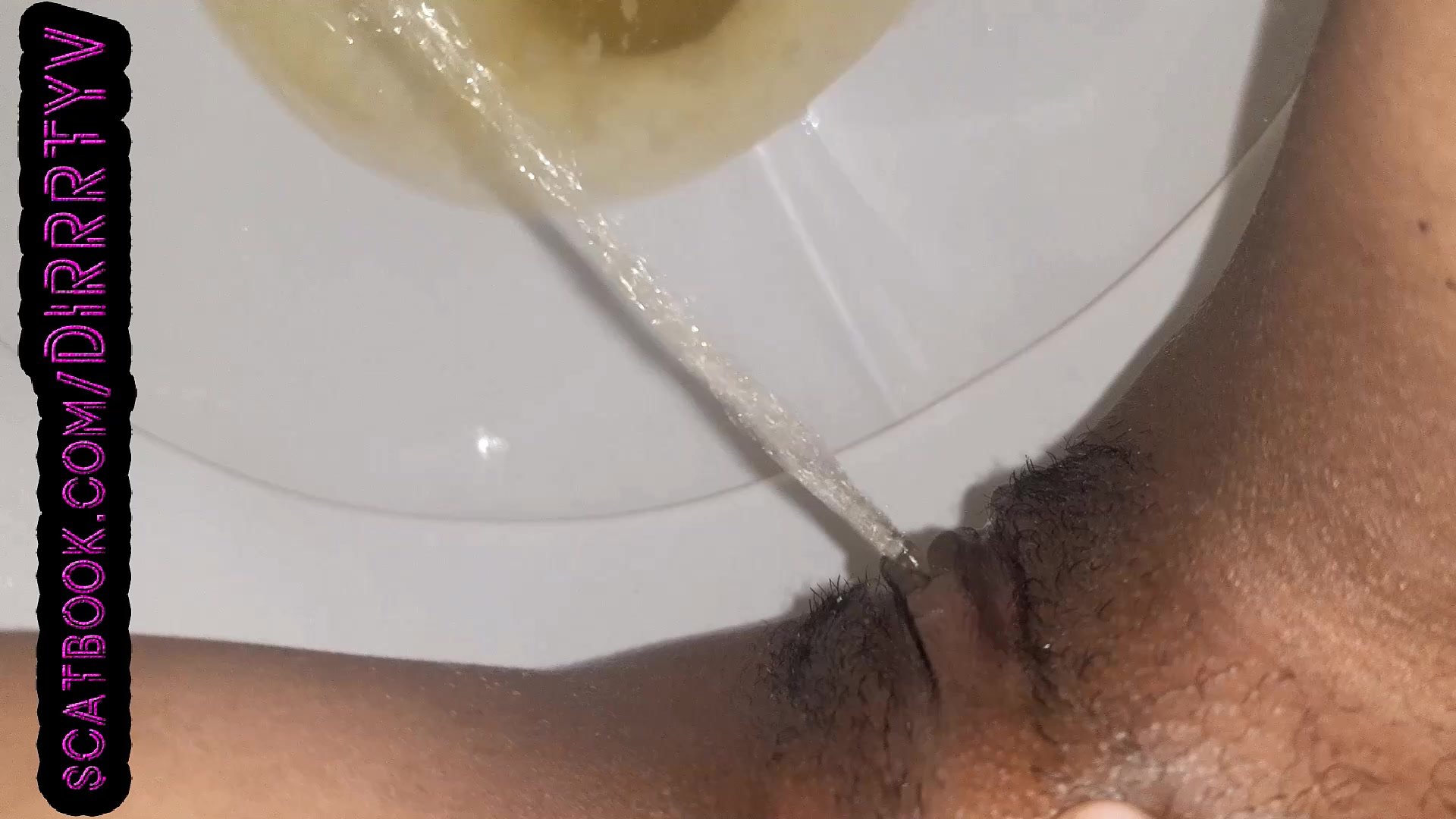 Toilet pee - video 38