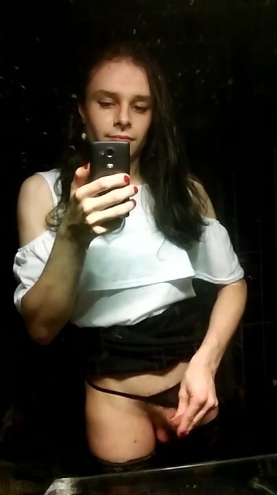 Trans girl masturbating in the mirror