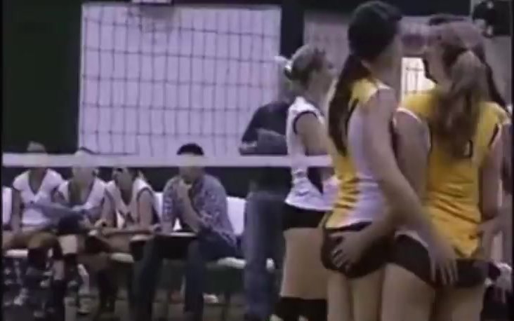 Cute volleyball teens touches eachothers asses
