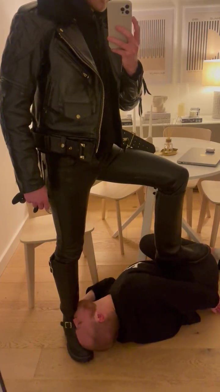 Posh boy getting his boots licked. Perfection.