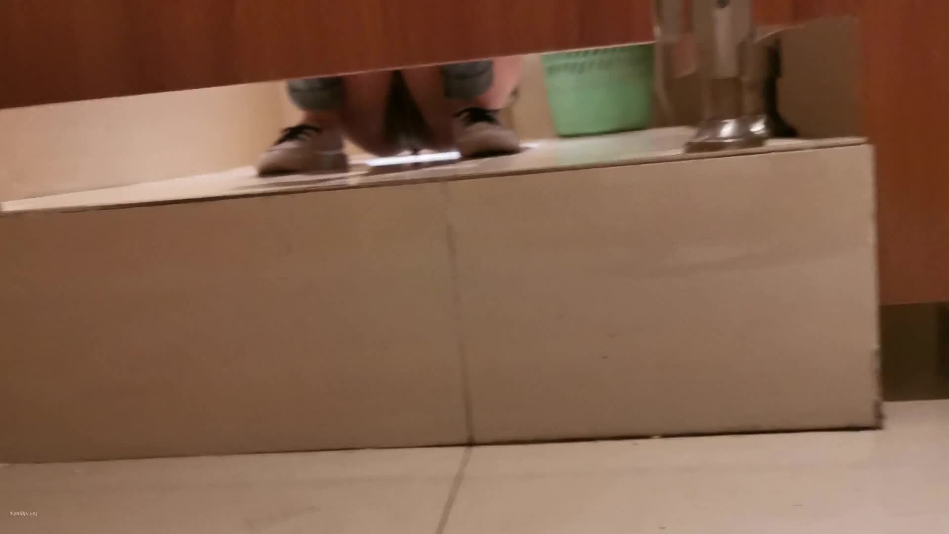 girl poop voyeur - video 28