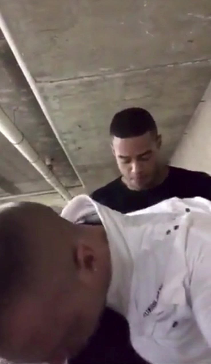Muscle hunks fuck in car park