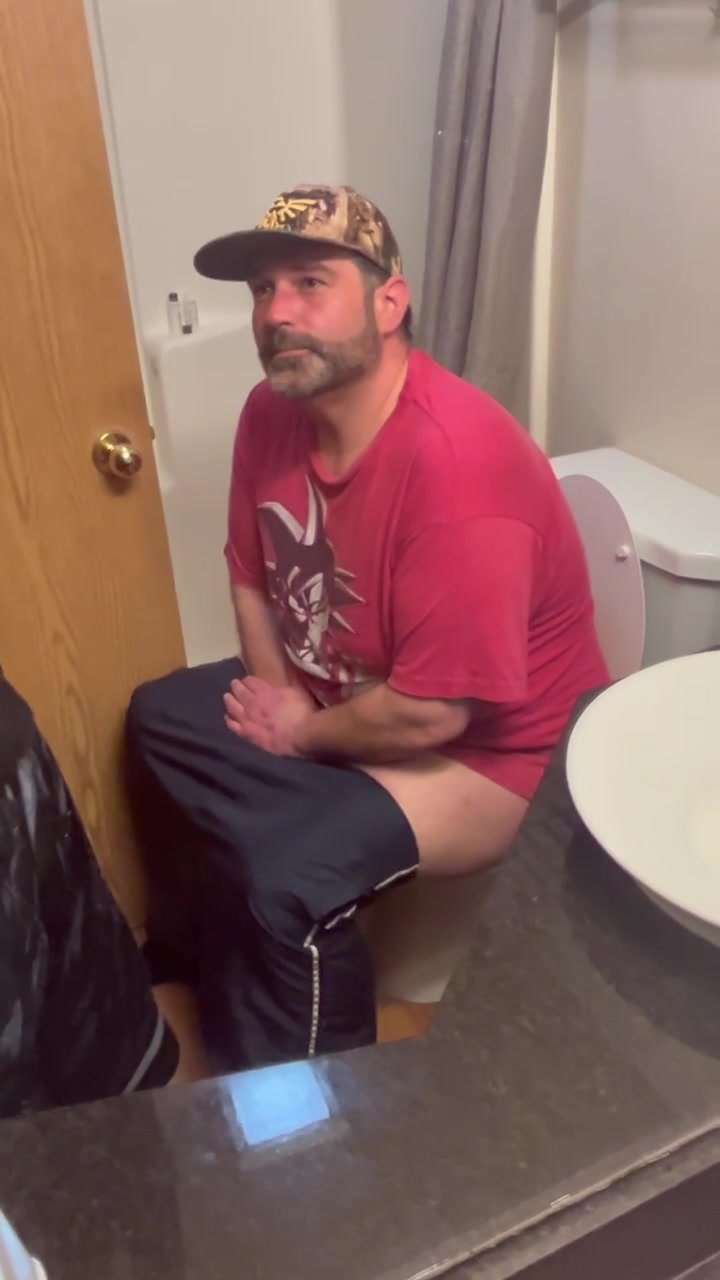 Boyfriend getting ready to fart and dump in front of me