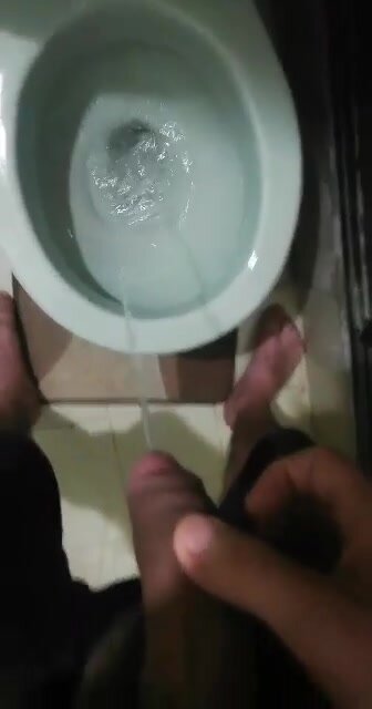 Me pissing - video 53