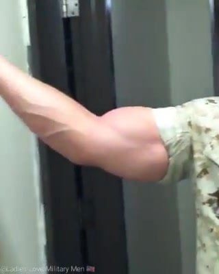 biceps - video 2