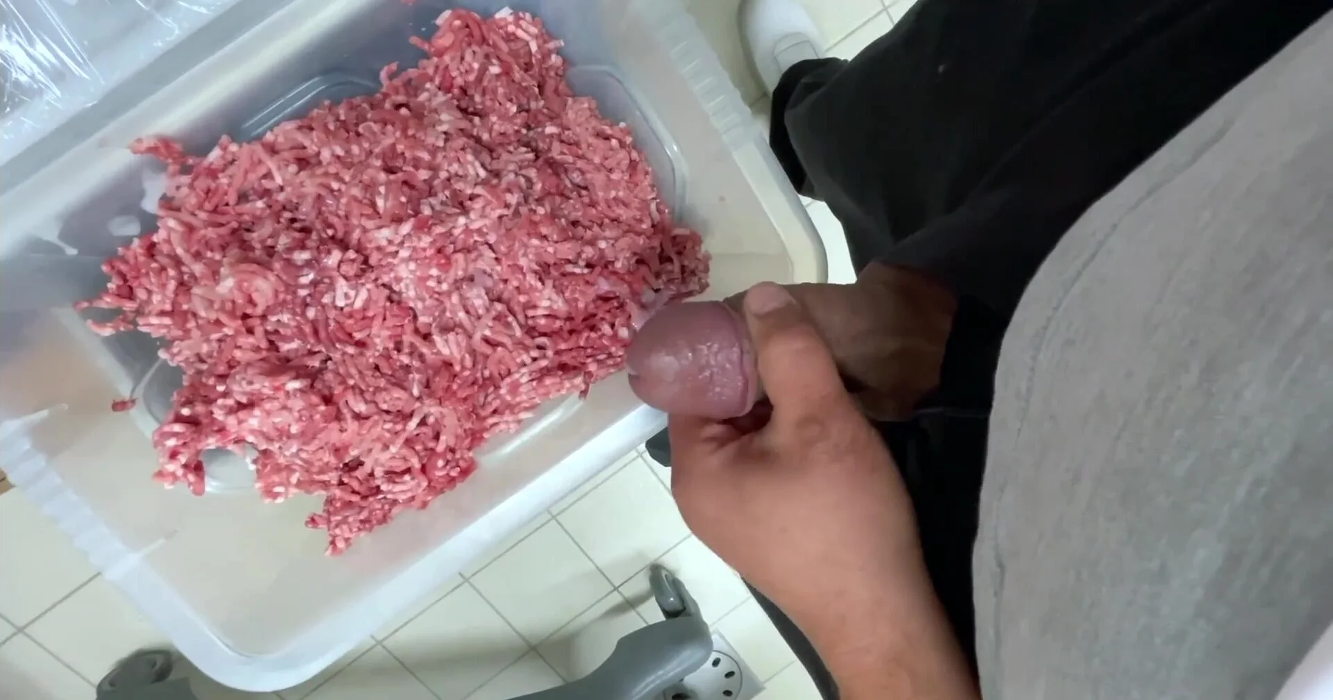 Food Cum & Piss: Butcher Cum in Meat - ThisVid.com