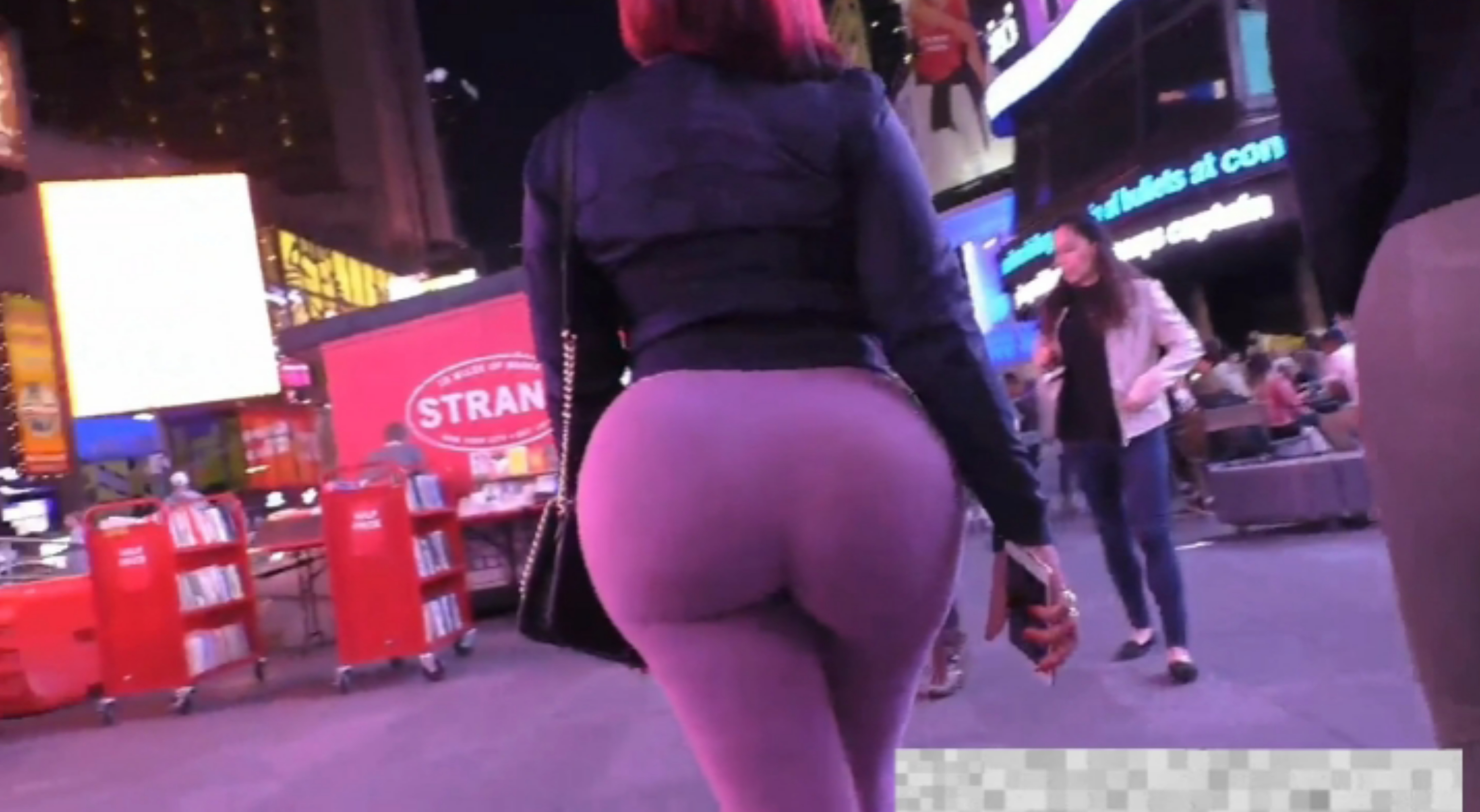 GHETTO THICK PINK BUBBLE GUM BOOTY CANDID