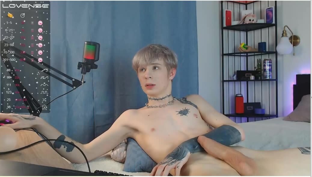 russian twink with great dick on cam