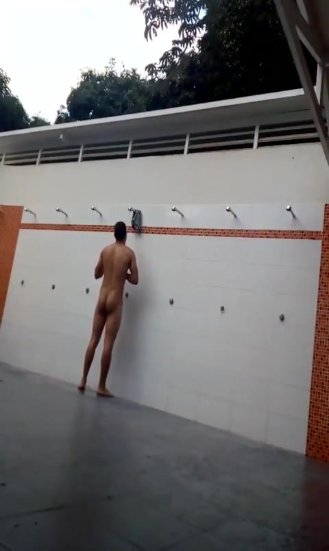 Public shower - video 7