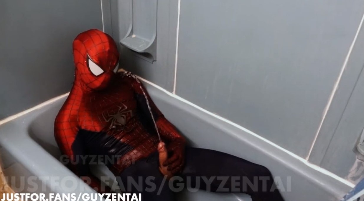 spiderman pisses all over his suit